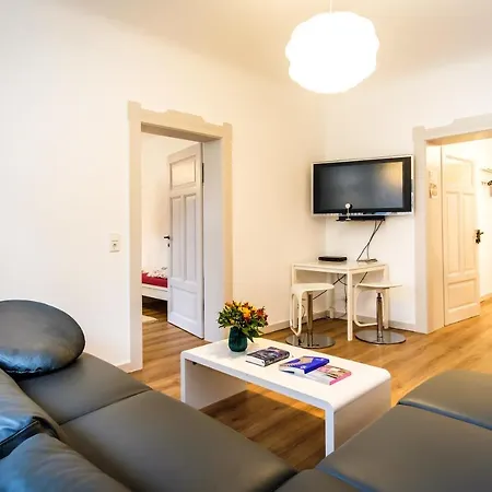 Wunderschoene Wohnung In Sanierter Villa! Incl Wifi Dresden Buitenkant foto
